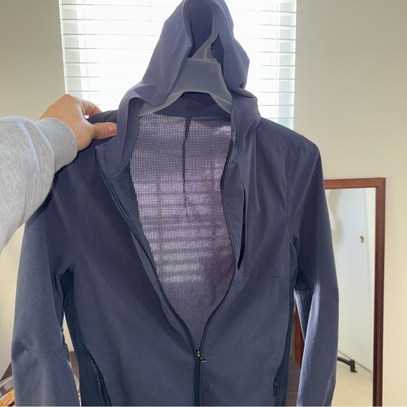 Lululemon men’s lightweight full zip hoodie (navy) - Picture 5 of 5